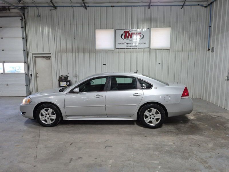 2009 Chevrolet Impala LSImage 13