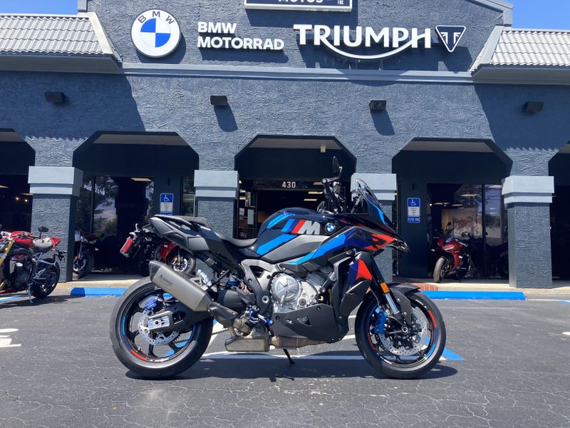 2025 BMW M 1000 XR