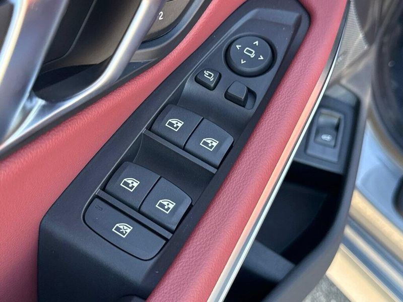 New 2026 BMW 3 Series 330i xDriveImage 15