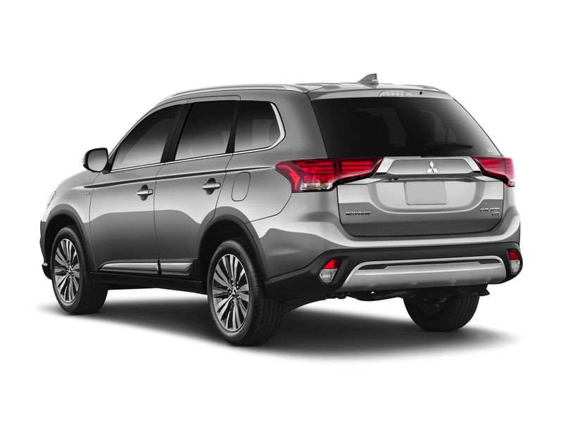 Used 2020 Mitsubishi Outlander SEImage 1