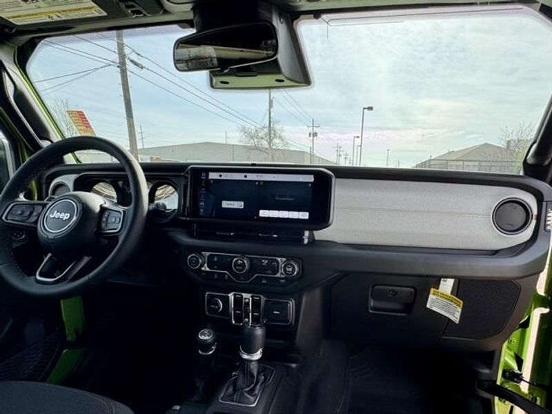 New 2026 Jeep Wrangler 4-door Sport SImage 13