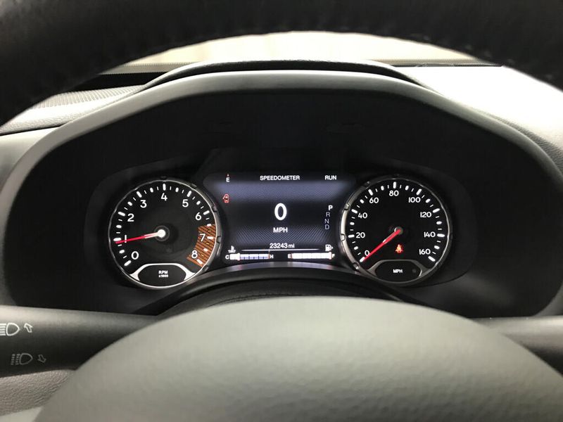 Used 2023 Jeep Renegade LimitedImage 10