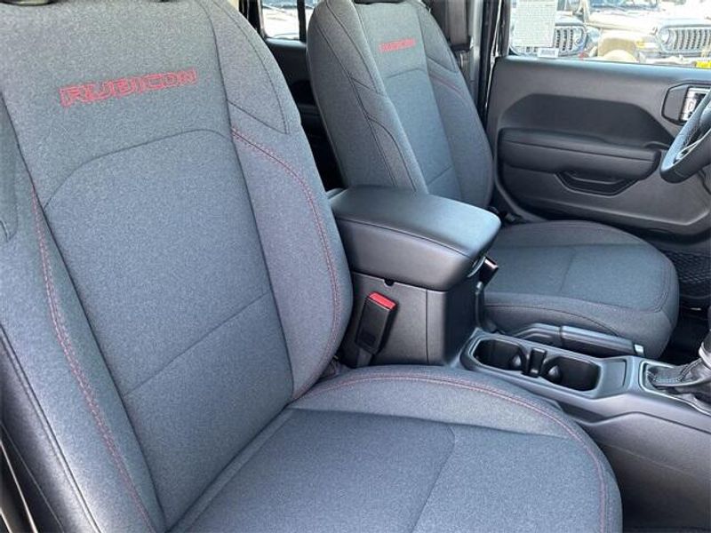 New 2025 Jeep Wrangler 4-door RubiconImage 11