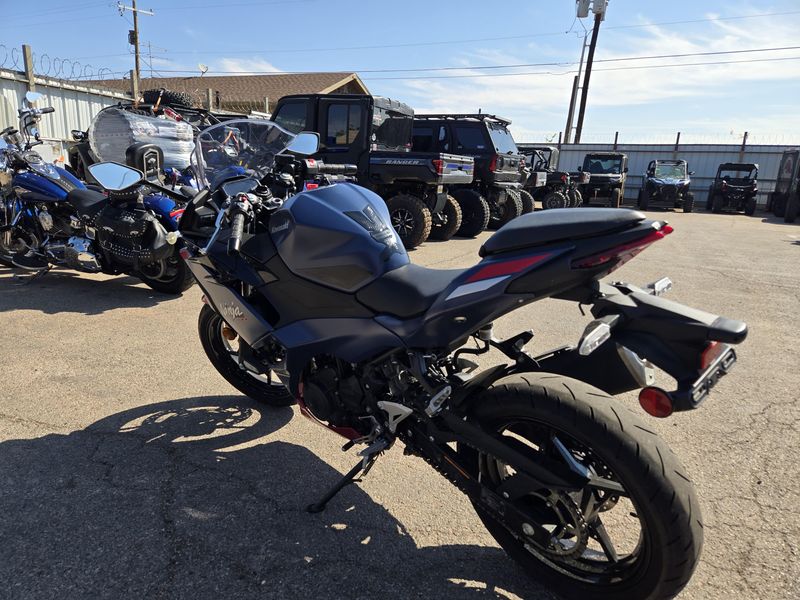 USED 2026 KAWASAKI NINJA 500 SE ABS Image 5