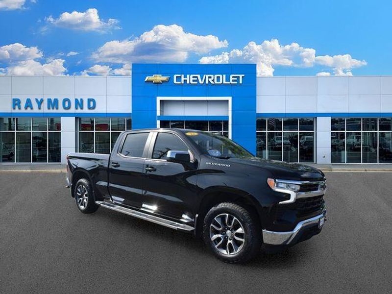 Used 2022 Chevrolet Silverado 1500 LTImage 1