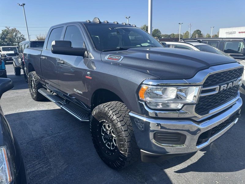 2022 RAM 2500 TradesmanImage 3