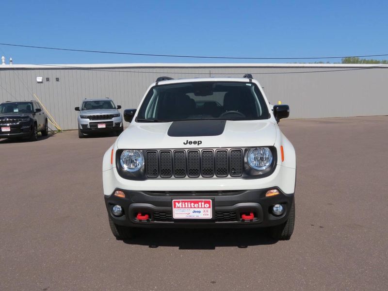 2023 Jeep Renegade Trailhawk 4x4 4dr SUVImage 7