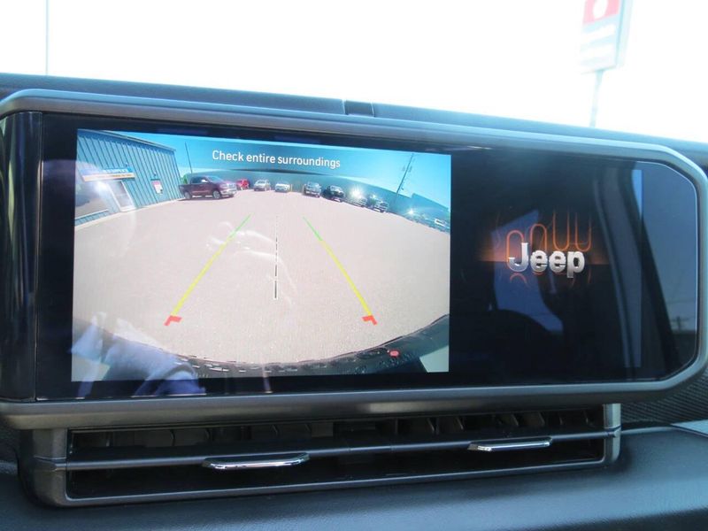 Used 2025 Jeep Wrangler 4xE Rubicon 4x4 4dr SUVImage 27