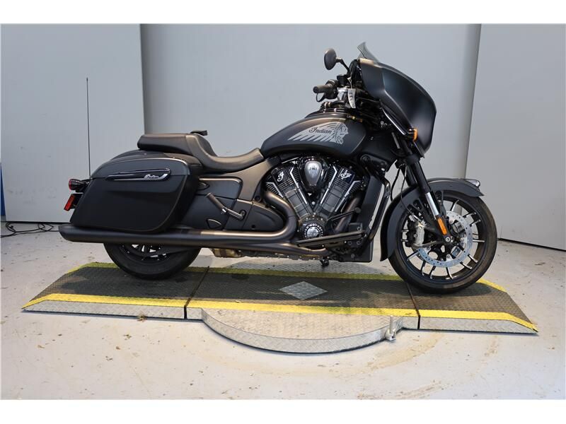 Used 2025 Indian Motorcycle Chieftian Image 3