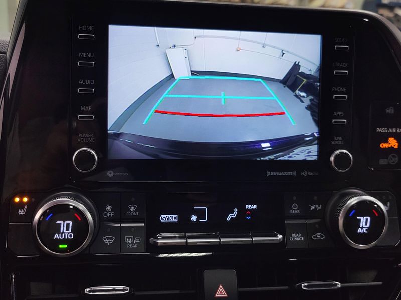 Used 2022 Toyota Highlander XLE AWD w/SunroofImage 24