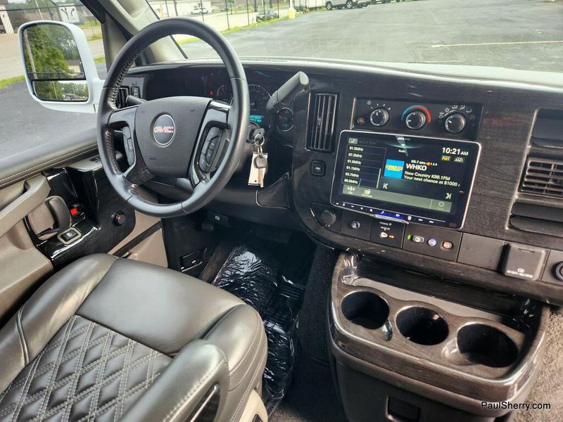 2023 GMC Savana Cargo Image 31