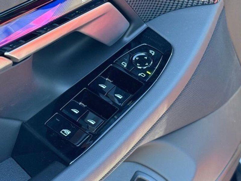 New 2026 BMW M5 BaseImage 16