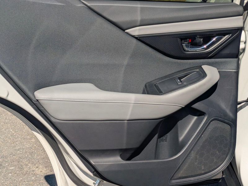 2020 Subaru Outback Premium photo 28
