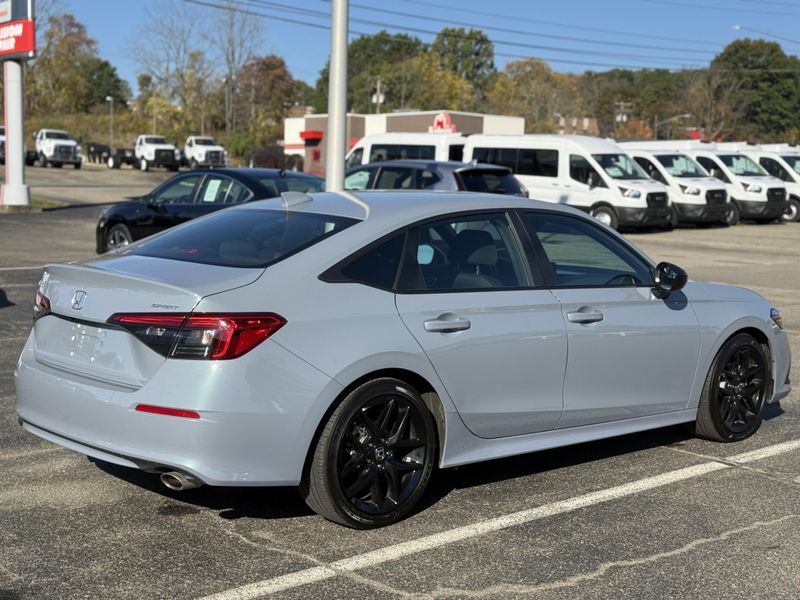 2024 Honda Civic Sport photo 2