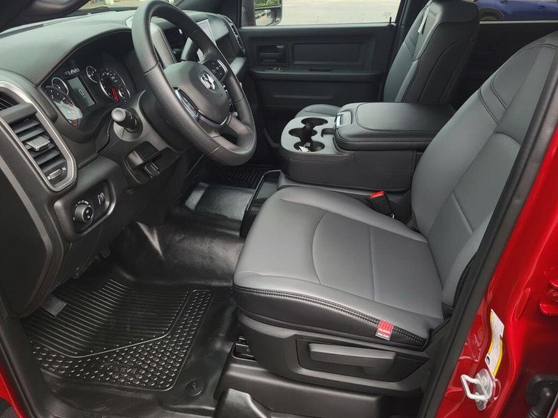 2025 RAM 2500 Tradesman Crew Cab 4x4 6