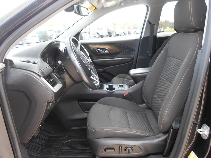2020 GMC Terrain SLEImage 6