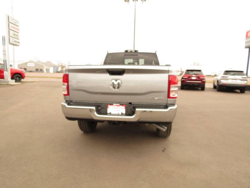 2024 RAM 3500 Tradesman Crew Cab 4x4 6