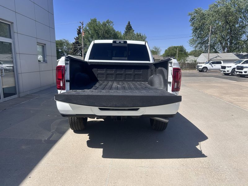 2025 RAM 2500 LaramieImage 8