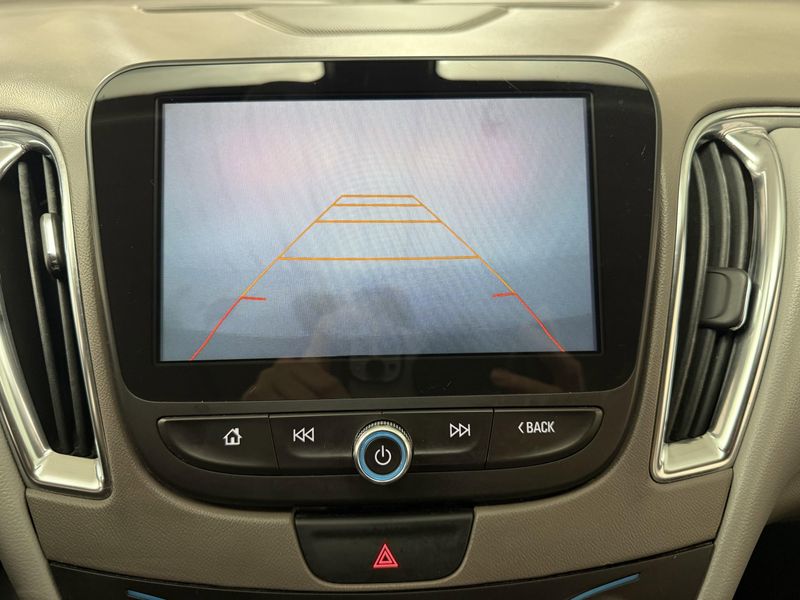 Used 2017 Chevrolet Malibu LTImage 7