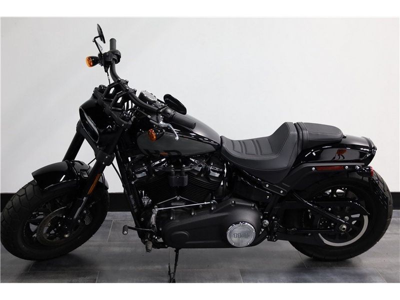 2022 Harley-Davidson Softail in a Black Gray exterior color. New England Powersports 978 338-8990 pixelmotiondemo.com 