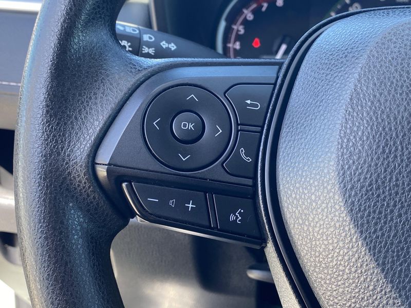 2023 Toyota RAV4 XLEImage 27