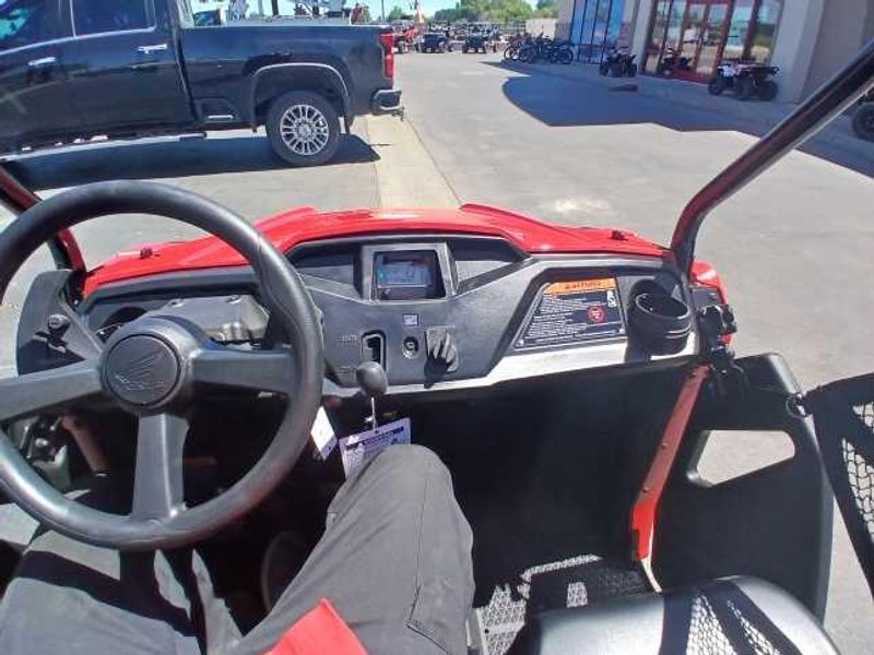 2025 Honda PIONEER 520 