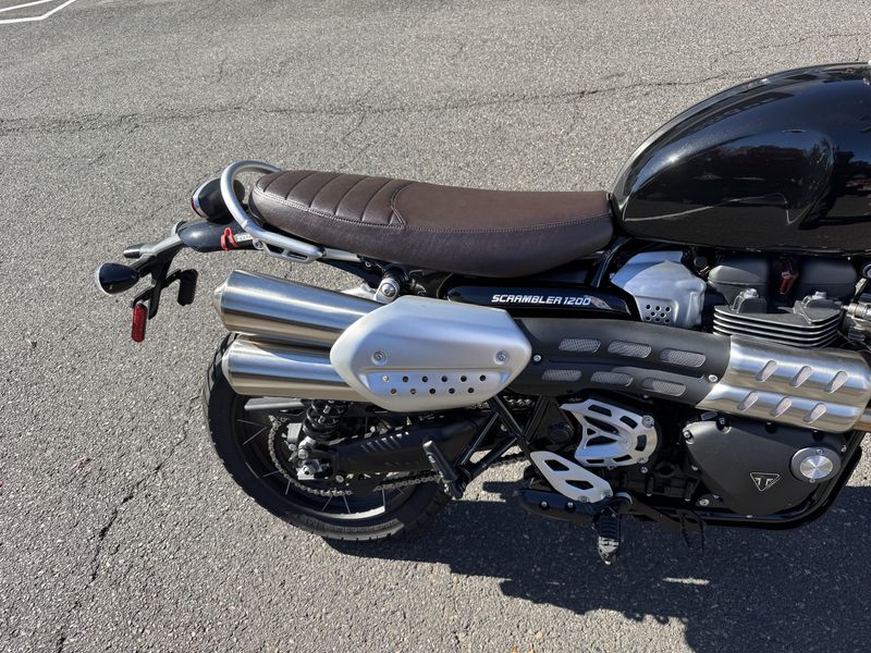 2025 Triumph Scrambler 1200 X - SAPPHIRE BLACK