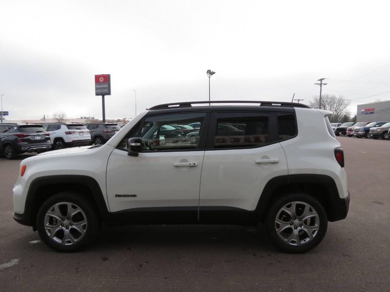 2022 Jeep Renegade Limited 4x4 4dr SUVImage 6