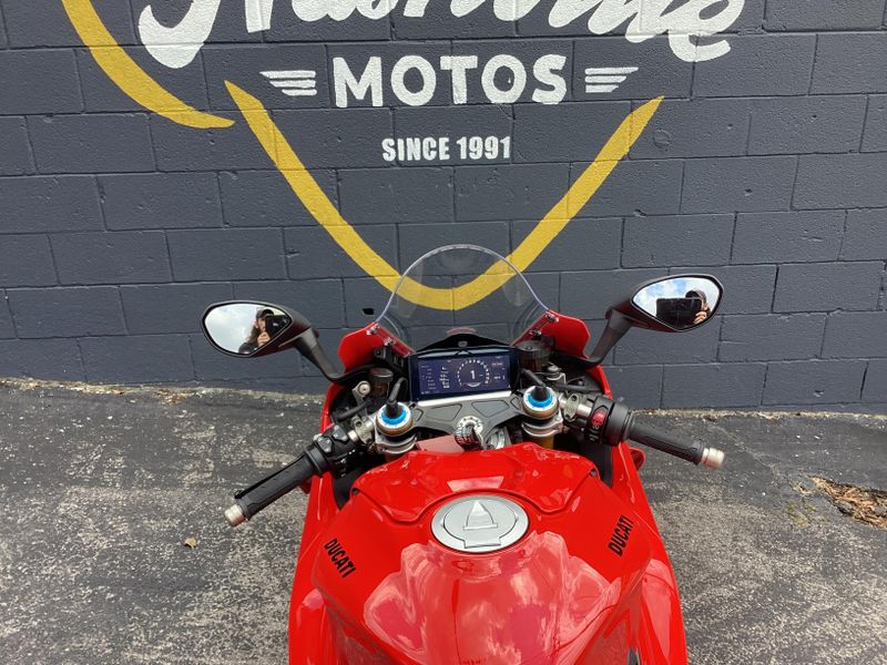 New 2025 Ducati PANIGALE V4 S 