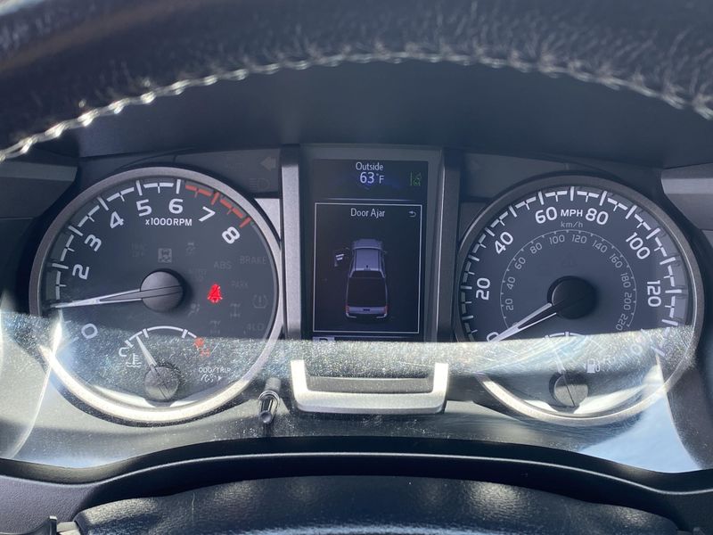 2020 Toyota Tacoma TRD SportImage 27