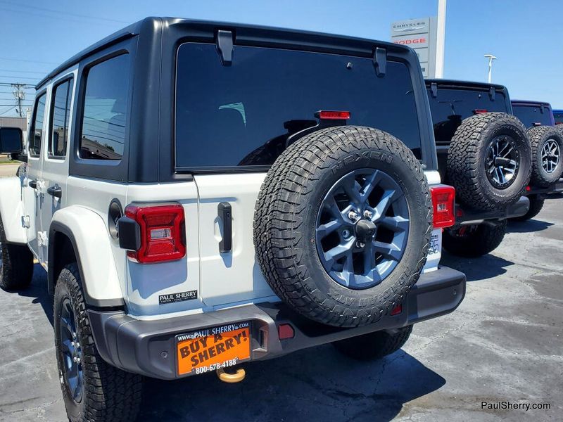New 2026 Jeep Wrangler 4-door 85th Anniversary Edition