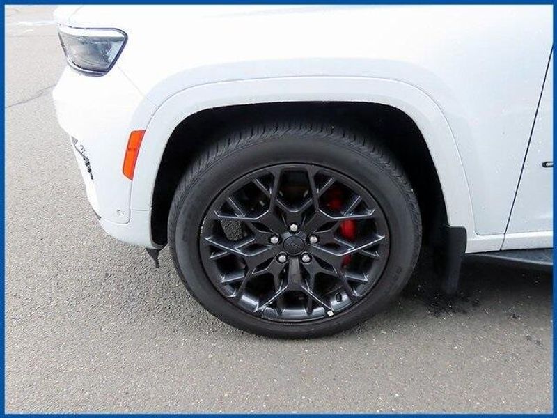 2024 Jeep Grand Cherokee SummitImage 4