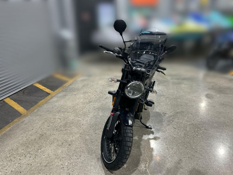 Used 2023 Husqvarna SVARTPILEN 401 Image 18