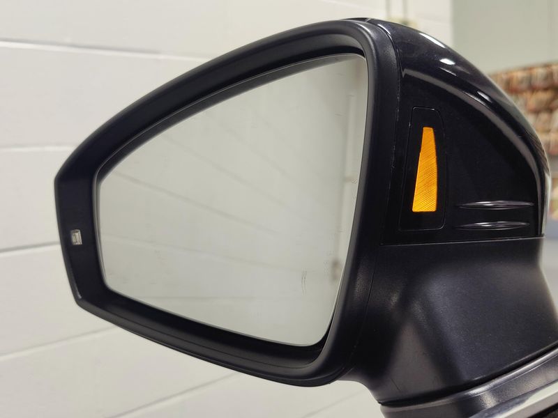 Used 2024 Volkswagen Tiguan AWD SEL R-Line w/Sunroof/NavImage 11