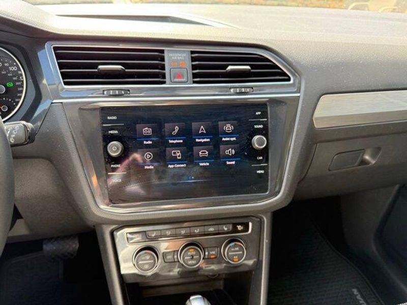Used 2021 Volkswagen Tiguan SE