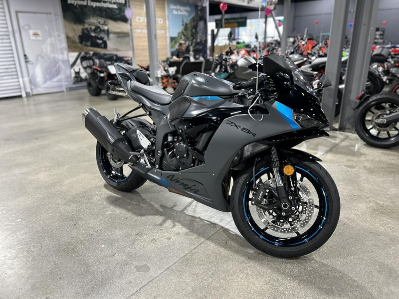 Used 2025 Kawasaki NINJA ZX-6R ABS Image 1