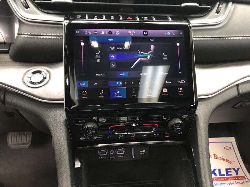 Used 2022 Jeep Grand Cherokee L LimitedImage 7