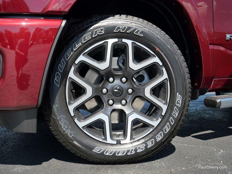 New 2026 RAM 1500 Laramie Crew Cab 4x4 5'7' Box