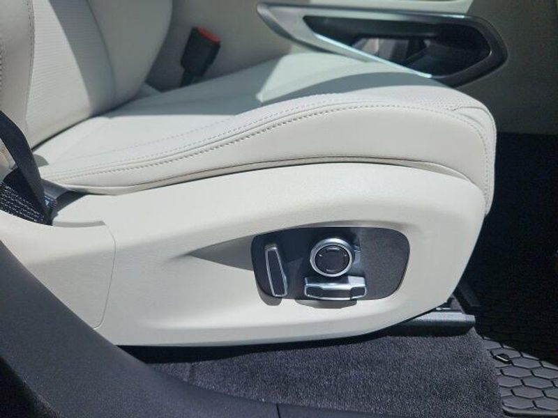 2025 Jaguar F-PACE R-Dynamic S