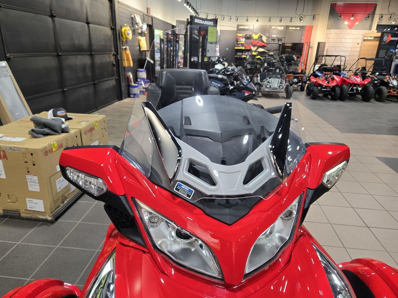 USED 2013 CAN-AM SPYDER RT Image 10