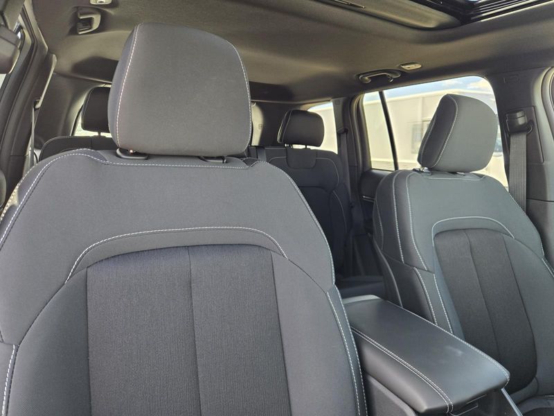New 2026 Jeep Grand Cherokee Laredo X 4x2