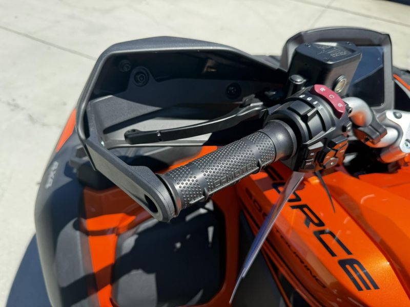 New 2025 CFMOTO CFORCE 800 TOURING Image 2