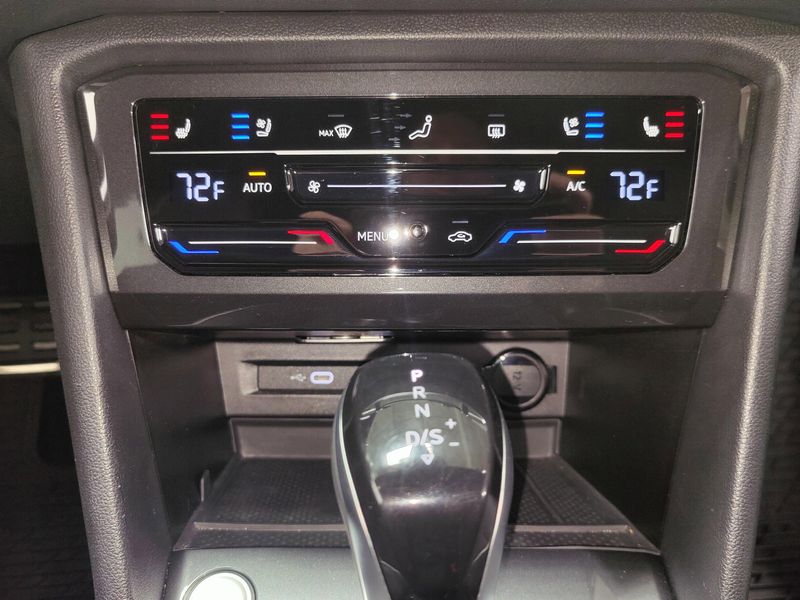 Used 2024 Volkswagen Tiguan AWD SEL R-Line w/Sunroof/NavImage 25