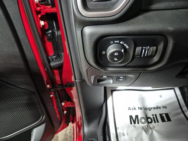 2025 RAM 1500 Big Horn Crew Cab 4x4 6
