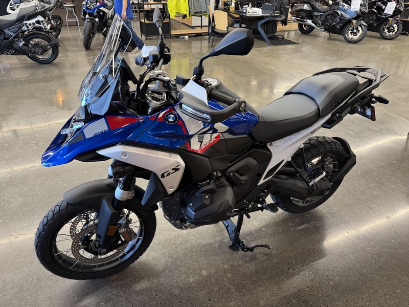 2025 BMW R 1300 GS - TROPHY - RACING BLUE METALLIC 