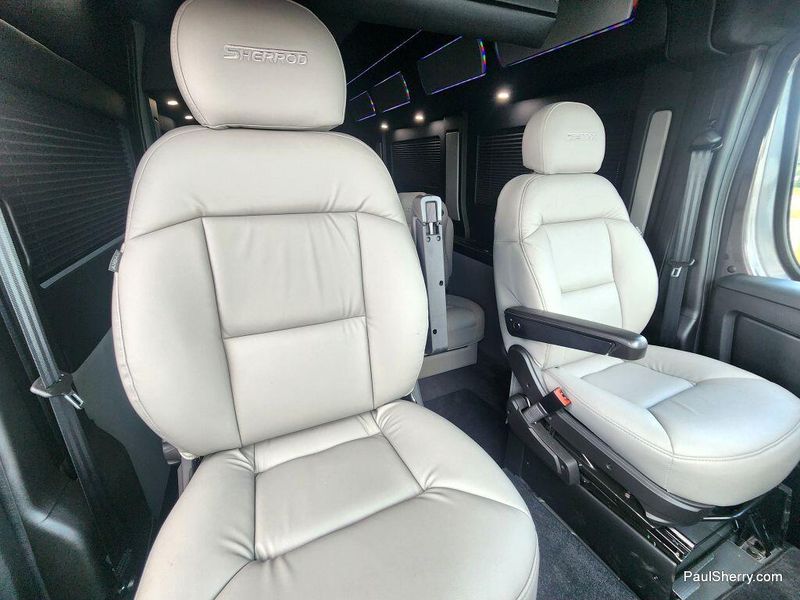 New 2024 RAM Promaster 2500 Slt+ Window Van High Roof 159