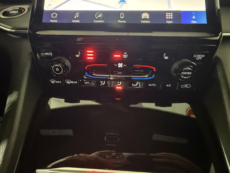 New 2025 Jeep Grand Cherokee Limited 4x4Image 38