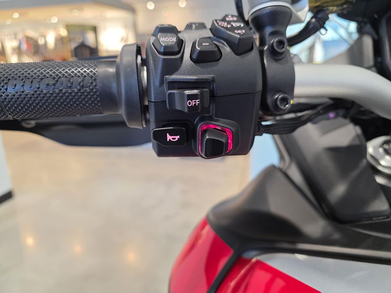 New 2025 Ducati Multistrada V4 Rally 