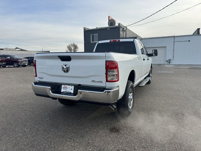 2024 RAM 3500 Tradesman Crew Cab 4x4 8