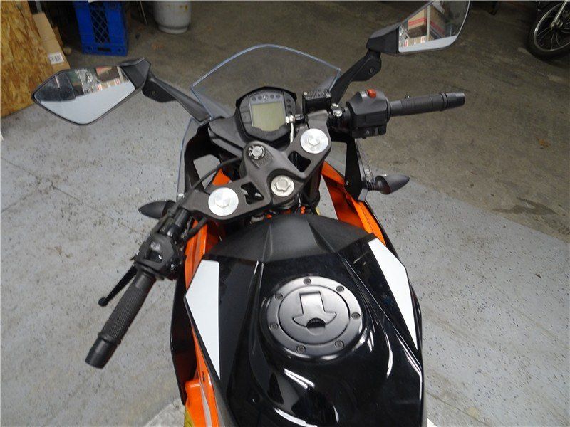 2019 KTM RC 390Image 2